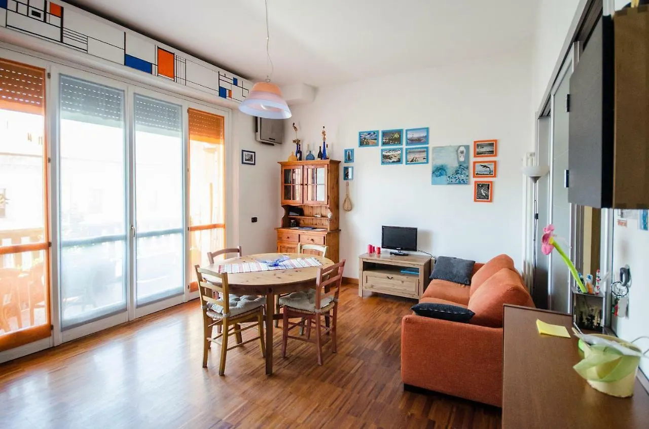 Minzoni Apartment contacts